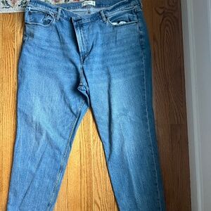 Abercrombie Fitch The Mom High Rise Jeans Womens 35/20R Blue Light Wash Stretch